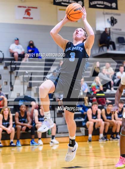Thumbnail 2 in Eastern Randolph vs Oak Grove (Davidson-Randolph Christmas Classic) photogallery.