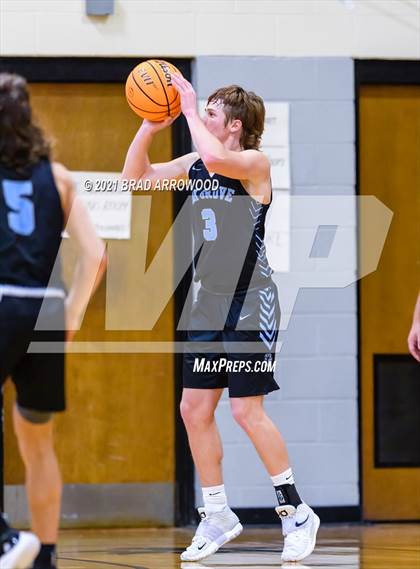 Thumbnail 1 in Eastern Randolph vs Oak Grove (Davidson-Randolph Christmas Classic) photogallery.
