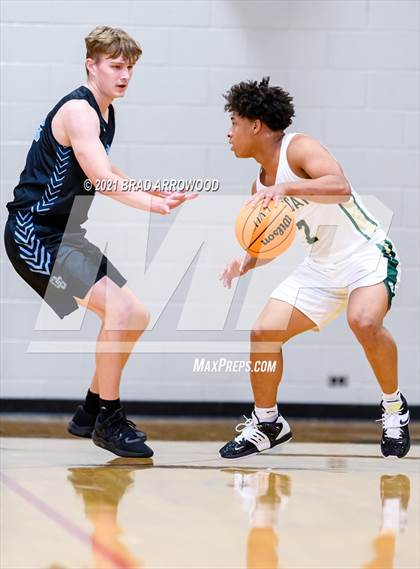 Thumbnail 2 in Eastern Randolph vs Oak Grove (Davidson-Randolph Christmas Classic) photogallery.