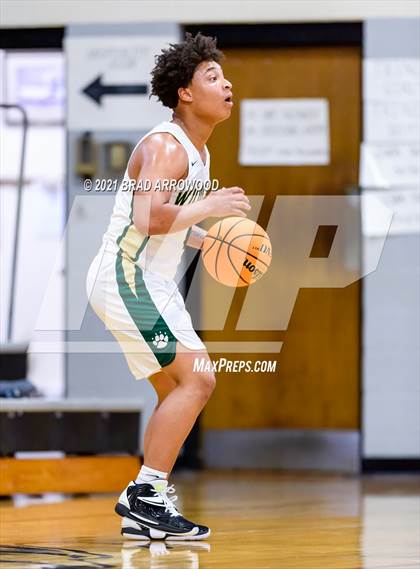 Thumbnail 3 in Eastern Randolph vs Oak Grove (Davidson-Randolph Christmas Classic) photogallery.
