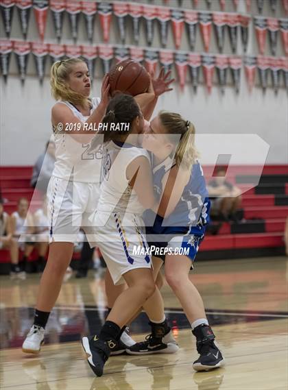 Thumbnail 3 in Wheatland vs. Middletown photogallery.