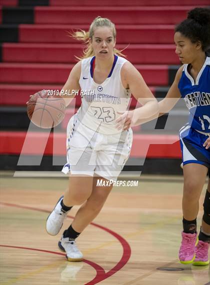 Thumbnail 3 in Wheatland vs. Middletown photogallery.