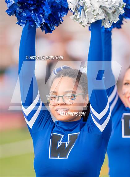 Thumbnail 3 in Lufkin vs Westbury (UIL Football 5A D1 Bi-District) photogallery.