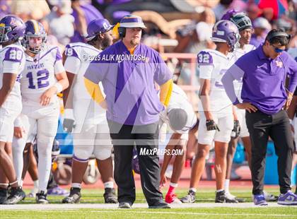 Thumbnail 2 in Lufkin vs Westbury (UIL Football 5A D1 Bi-District) photogallery.