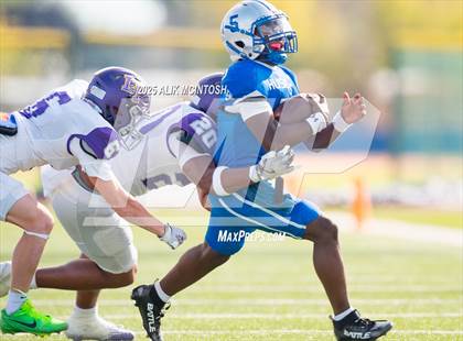 Thumbnail 1 in Lufkin vs Westbury (UIL 5A D1 Football Bi-District) photogallery.