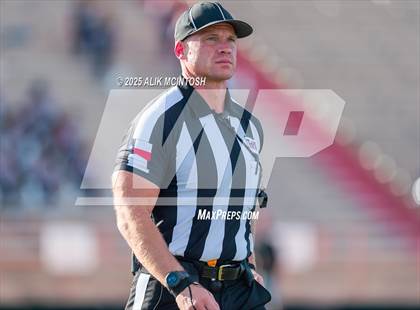 Thumbnail 3 in Lufkin vs Westbury (UIL 5A D1 Football Bi-District) photogallery.