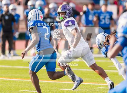 Thumbnail 2 in Lufkin vs Westbury (UIL 5A D1 Football Bi-District) photogallery.
