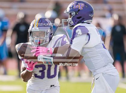 Thumbnail 3 in Lufkin vs Westbury (UIL Football 5A D1 Bi-District) photogallery.