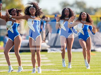 Thumbnail 1 in Lufkin vs Westbury (UIL Football 5A D1 Bi-District) photogallery.