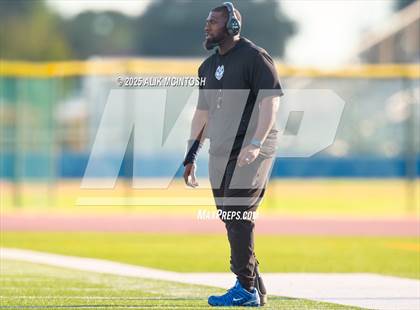 Thumbnail 3 in Lufkin vs Westbury (UIL Football 5A D1 Bi-District) photogallery.