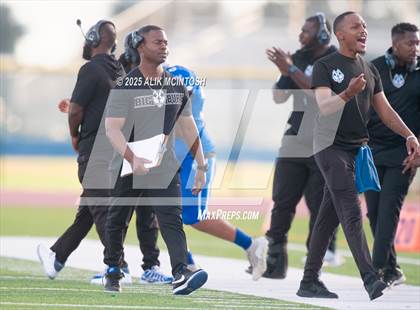 Thumbnail 1 in Lufkin vs Westbury (UIL Football 5A D1 Bi-District) photogallery.