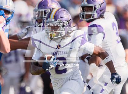 Thumbnail 3 in Lufkin vs Westbury (UIL Football 5A D1 Bi-District) photogallery.
