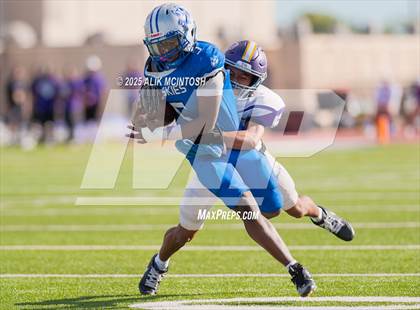 Thumbnail 2 in Lufkin vs Westbury (UIL Football 5A D1 Bi-District) photogallery.