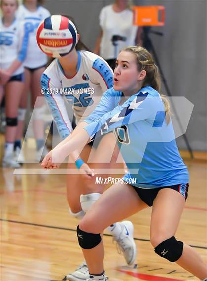Thumbnail 2 in Mater Dei vs. Marymount (Nike Tournament of Champions) photogallery.