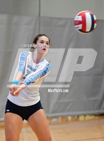 Thumbnail 1 in Mater Dei vs. Marymount (Nike Tournament of Champions) photogallery.