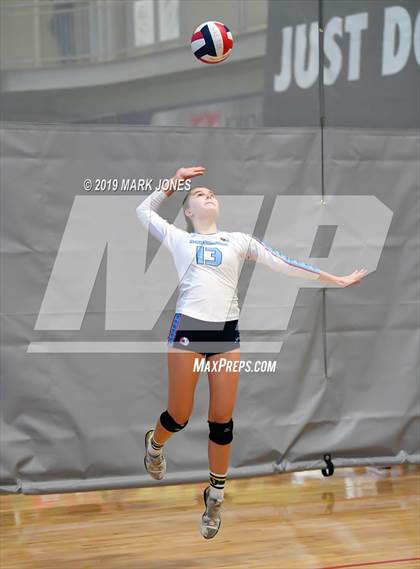 Thumbnail 1 in Mater Dei vs. Marymount (Nike Tournament of Champions) photogallery.