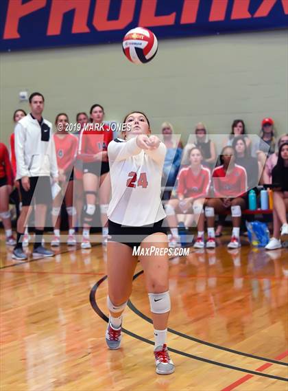 Thumbnail 3 in Mater Dei vs. Marymount (Nike Tournament of Champions) photogallery.