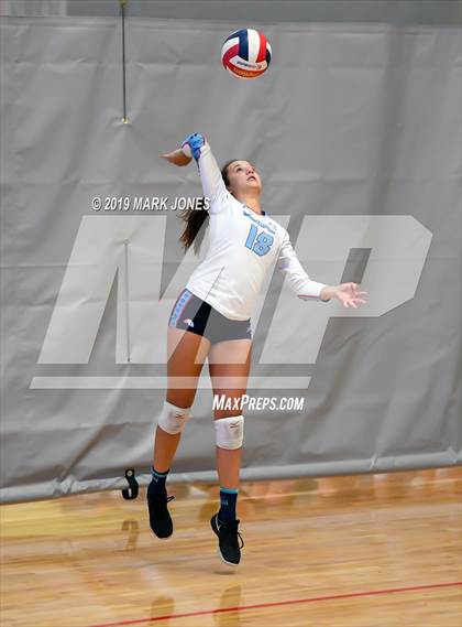 Thumbnail 2 in Mater Dei vs. Marymount (Nike Tournament of Champions) photogallery.