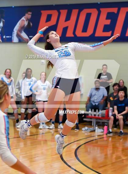 Thumbnail 3 in Mater Dei vs. Marymount (Nike Tournament of Champions) photogallery.