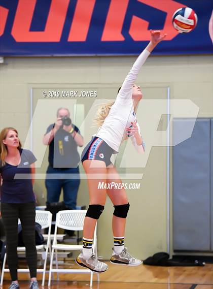 Thumbnail 2 in Mater Dei vs. Marymount (Nike Tournament of Champions) photogallery.
