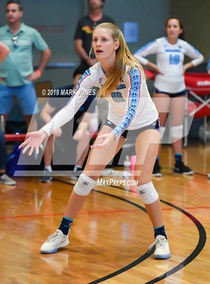 Thumbnail 2 in Mater Dei vs. Marymount (Nike Tournament of Champions) photogallery.