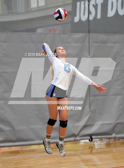 Thumbnail 2 in Mater Dei vs. Marymount (Nike Tournament of Champions) photogallery.