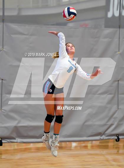 Thumbnail 3 in Mater Dei vs. Marymount (Nike Tournament of Champions) photogallery.