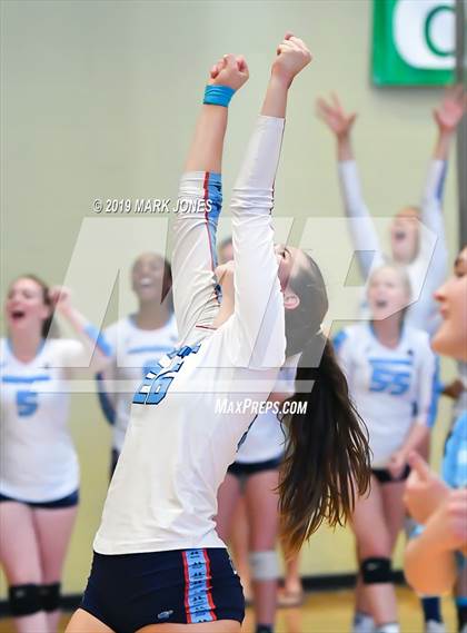 Thumbnail 1 in Mater Dei vs. Marymount (Nike Tournament of Champions) photogallery.