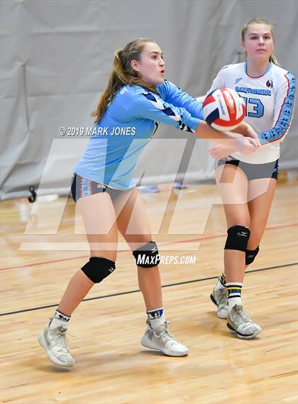 Thumbnail 1 in Mater Dei vs. Marymount (Nike Tournament of Champions) photogallery.