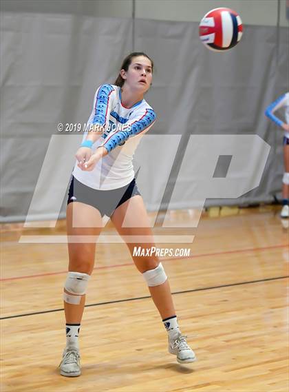 Thumbnail 2 in Mater Dei vs. Marymount (Nike Tournament of Champions) photogallery.