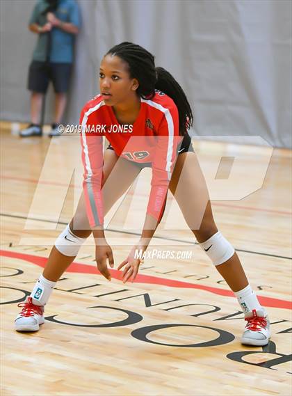 Thumbnail 1 in Mater Dei vs. Marymount (Nike Tournament of Champions) photogallery.