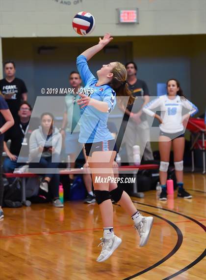 Thumbnail 2 in Mater Dei vs. Marymount (Nike Tournament of Champions) photogallery.