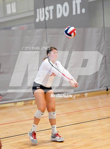 Thumbnail 3 in Mater Dei vs. Marymount (Nike Tournament of Champions) photogallery.