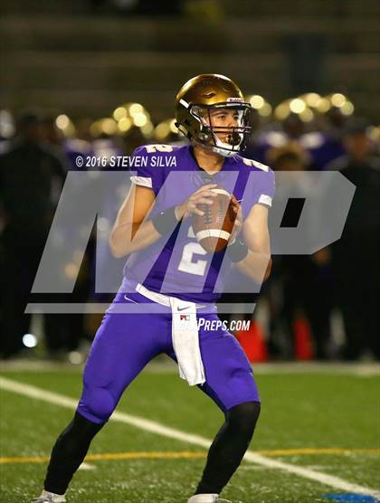 Thumbnail 2 in Point Loma vs. St. Augustine (CIF SDS D1 Quarterfinal) photogallery.