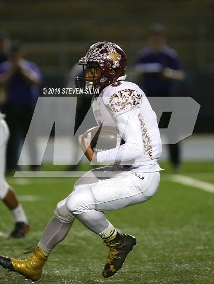 Thumbnail 2 in Point Loma vs. St. Augustine (CIF SDS D1 Quarterfinal) photogallery.