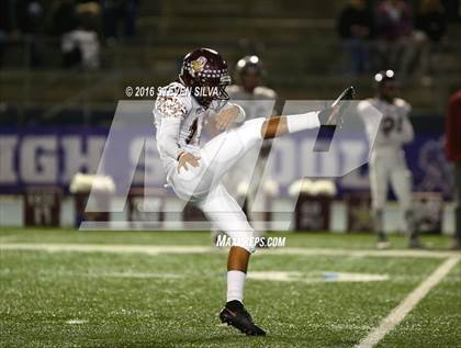 Thumbnail 1 in Point Loma vs. St. Augustine (CIF SDS D1 Quarterfinal) photogallery.