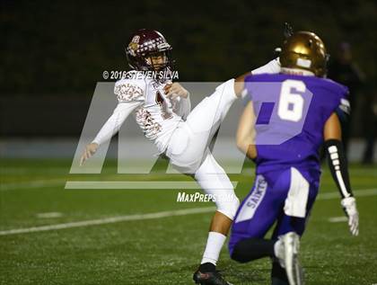 Thumbnail 2 in Point Loma vs. St. Augustine (CIF SDS D1 Quarterfinal) photogallery.