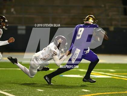 Thumbnail 3 in Point Loma vs. St. Augustine (CIF SDS D1 Quarterfinal) photogallery.