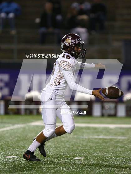Thumbnail 3 in Point Loma vs. St. Augustine (CIF SDS D1 Quarterfinal) photogallery.