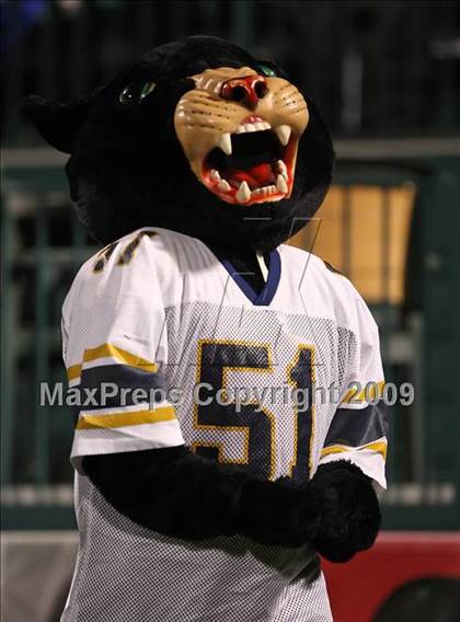 Thumbnail 2 in Aquinas Institute vs. Sweet Home (NYSPHSAA Class A Quarterfinal) photogallery.