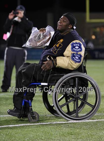 Thumbnail 2 in Aquinas Institute vs. Sweet Home (NYSPHSAA Class A Quarterfinal) photogallery.