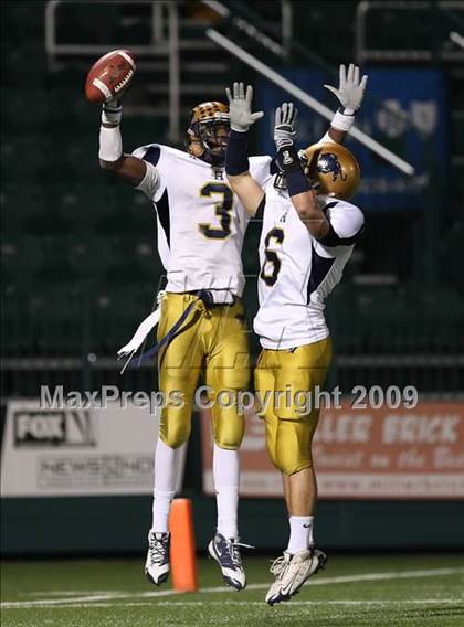Thumbnail 3 in Aquinas Institute vs. Sweet Home (NYSPHSAA Class A Quarterfinal) photogallery.