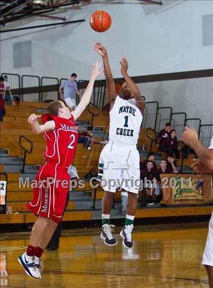 Thumbnail 2 in Mayde Creek vs. Memorial (McDonald's Texas Invitational) photogallery.