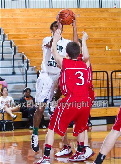 Thumbnail 3 in Mayde Creek vs. Memorial (McDonald's Texas Invitational) photogallery.