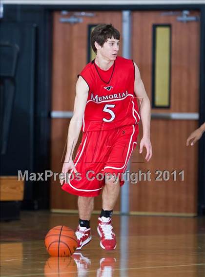 Thumbnail 2 in Mayde Creek vs. Memorial (McDonald's Texas Invitational) photogallery.