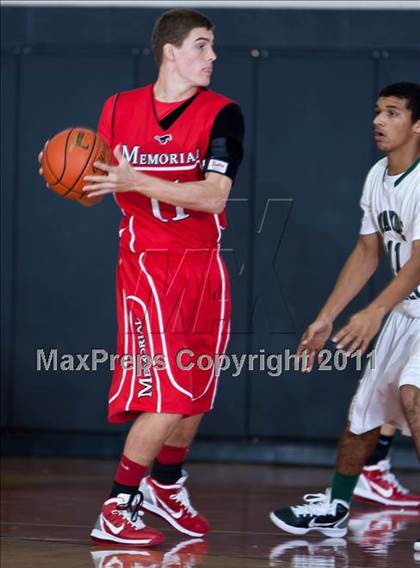 Thumbnail 1 in Mayde Creek vs. Memorial (McDonald's Texas Invitational) photogallery.