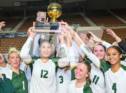 Thumbnail 2 in Horizon vs. Sunrise Mountain (AIA 5A Final - Awards) photogallery.