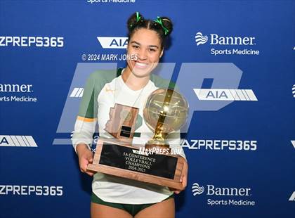 Thumbnail 3 in Horizon vs. Sunrise Mountain (AIA 5A Final - Awards) photogallery.