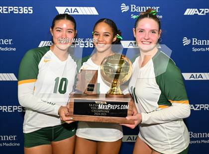 Thumbnail 1 in Horizon vs. Sunrise Mountain (AIA 5A Final - Awards) photogallery.