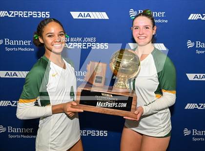 Thumbnail 1 in Horizon vs. Sunrise Mountain (AIA 5A Final - Awards) photogallery.